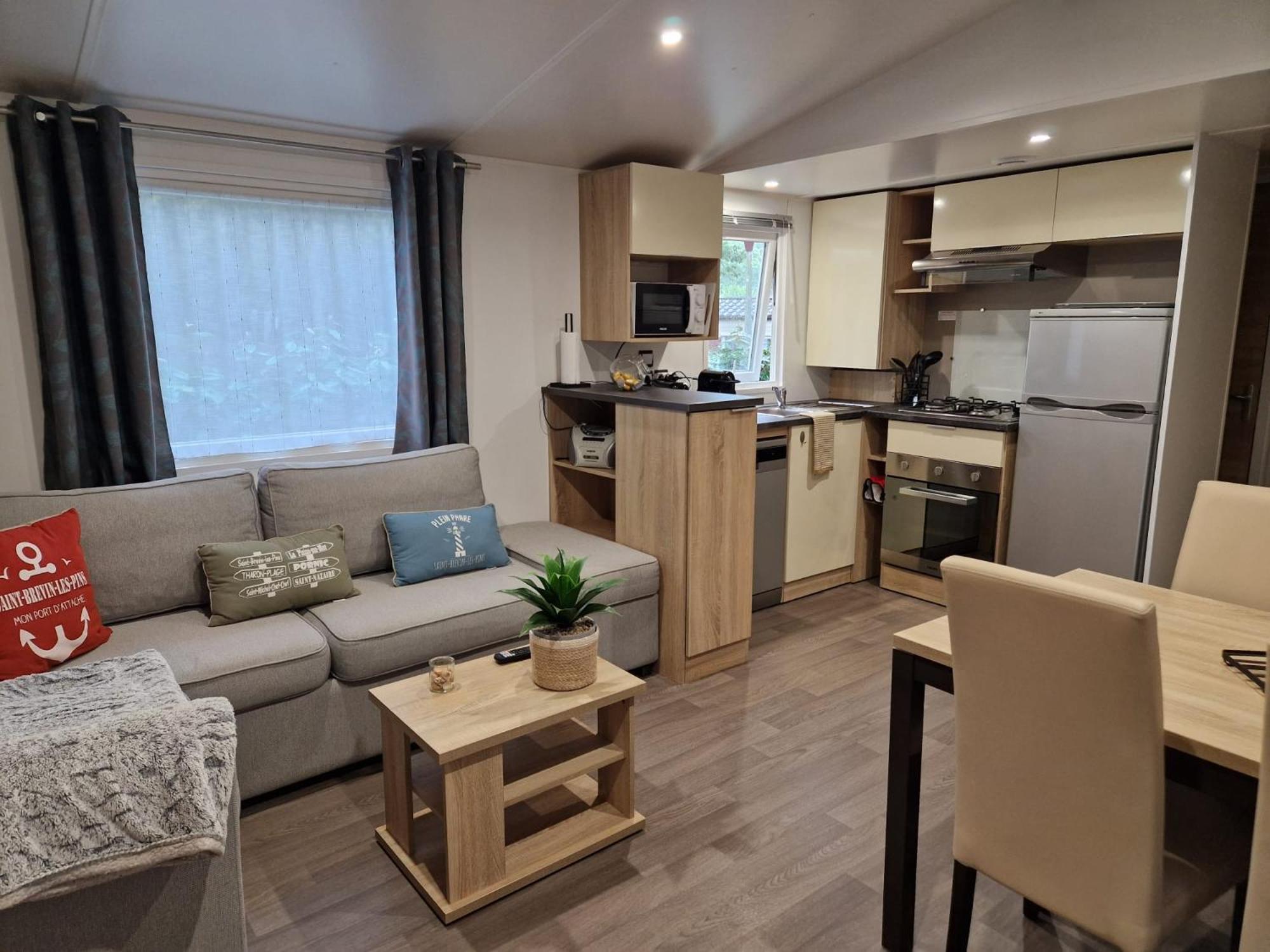 Mobil Home Tout Confort 3 Chambres Camping Les Pierres Couchees Saint-Brevin-les-Pins Exterior foto