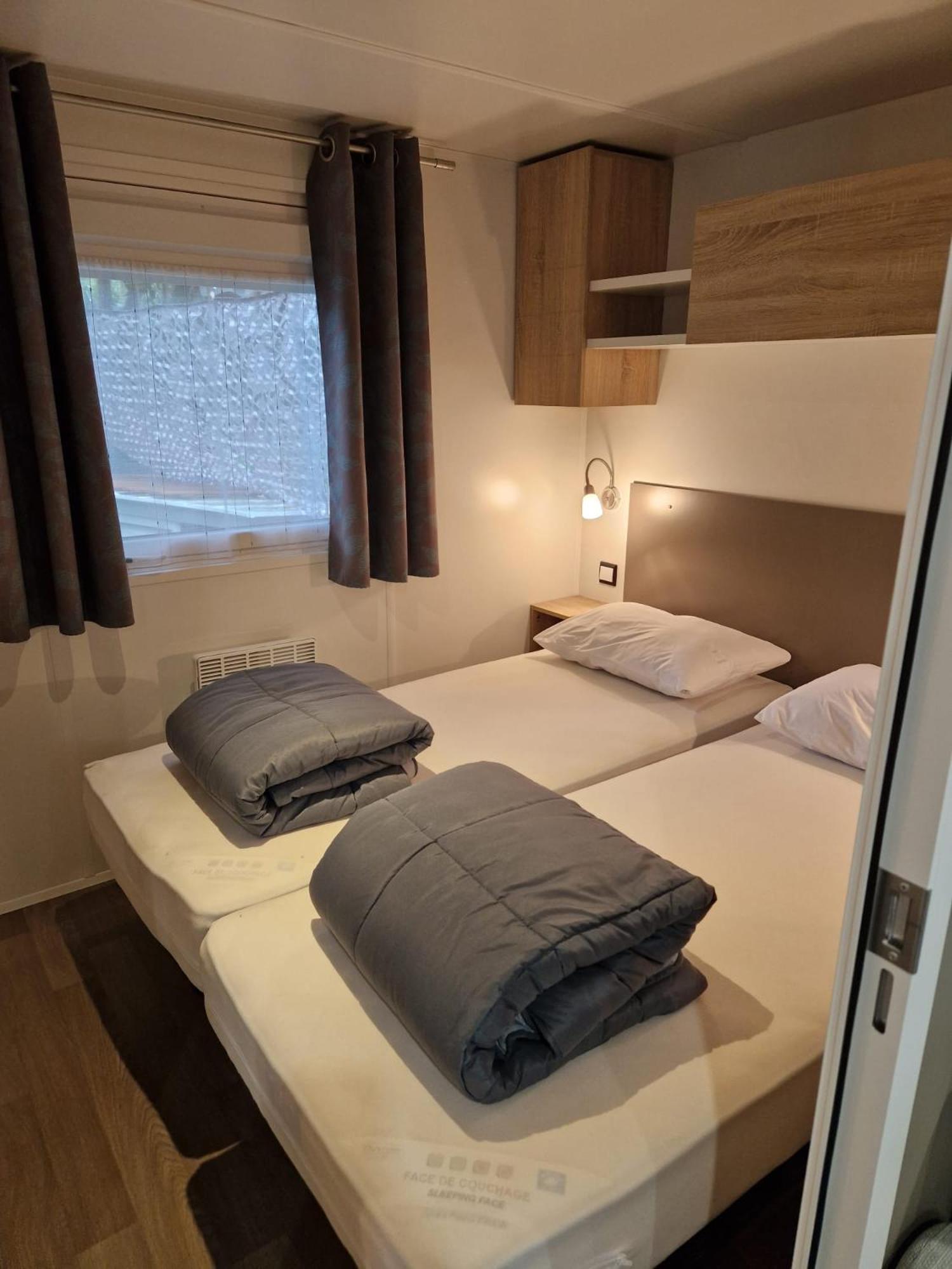 Mobil Home Tout Confort 3 Chambres Camping Les Pierres Couchees Saint-Brevin-les-Pins Exterior foto